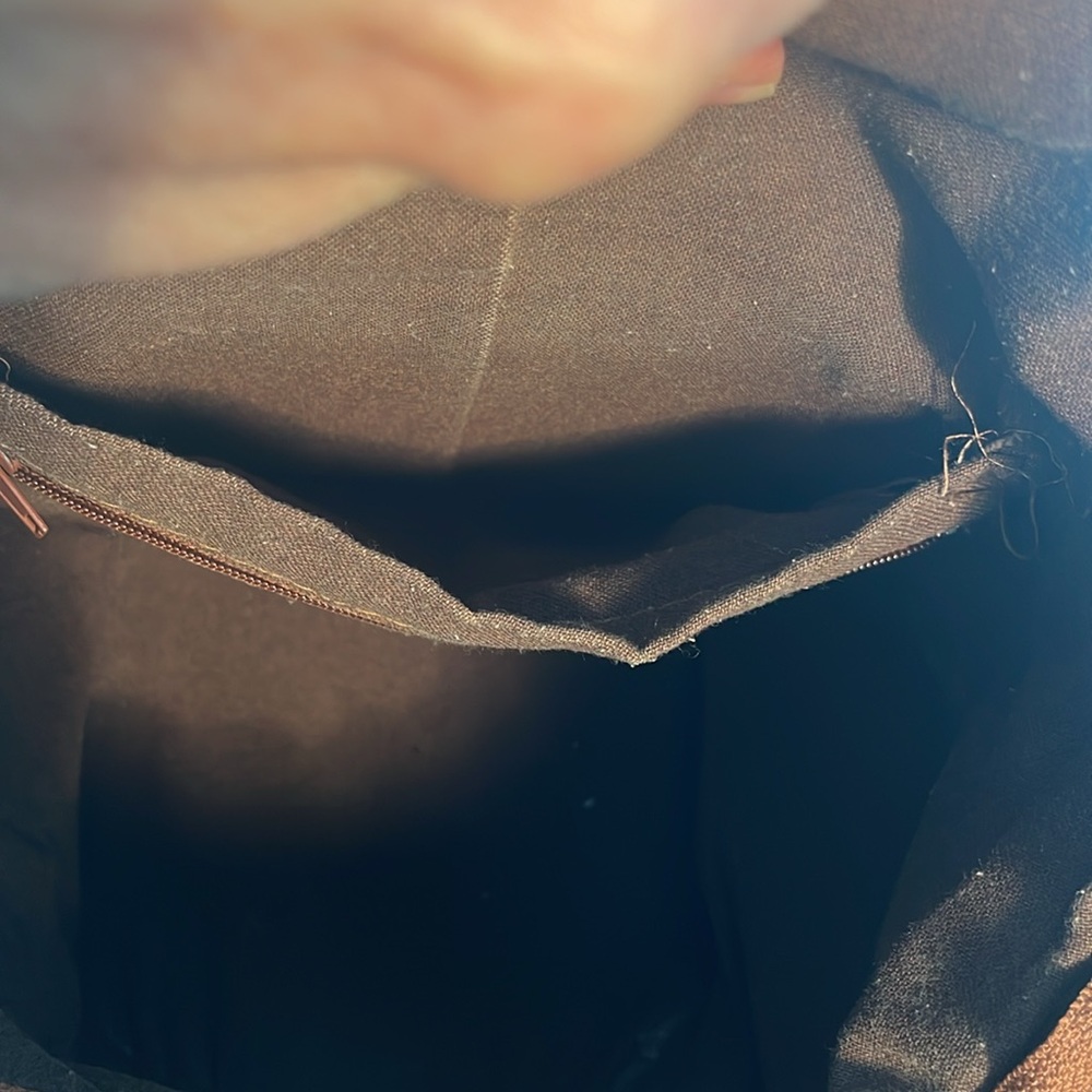 Fe Italian Leather backpack / sling bag Y2K - Picture 14 of 16